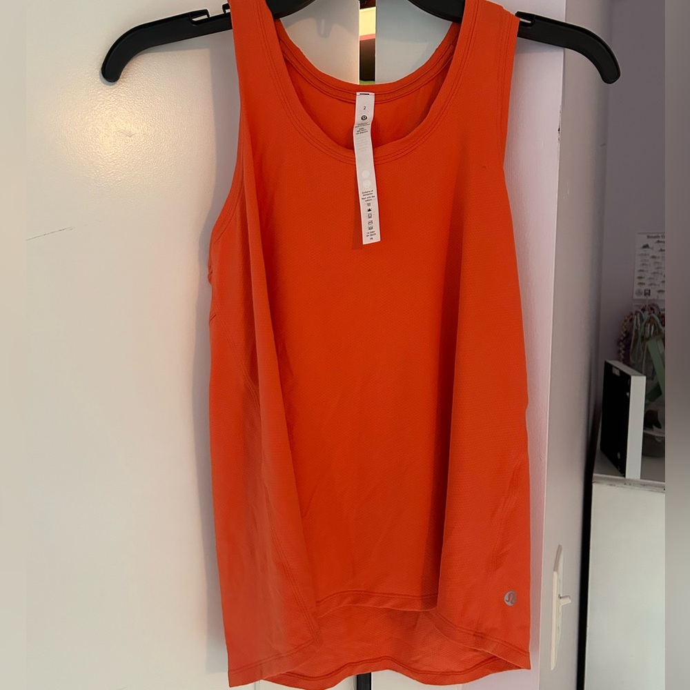 Lululemon top